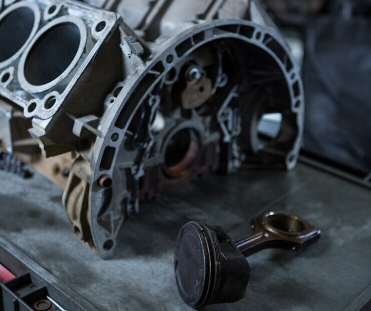 close-up-car-engine_1170-1511 close-up-car-engine_1170-1511