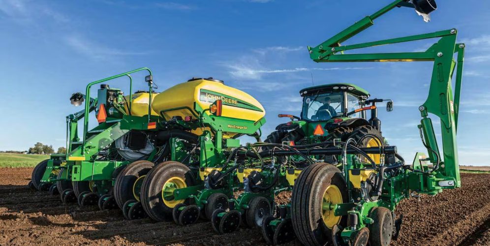 1775nt_planter_12r_30_r4g023156_large_c5eca28bf1f7d32b4756ec5c7b37c946b4405802