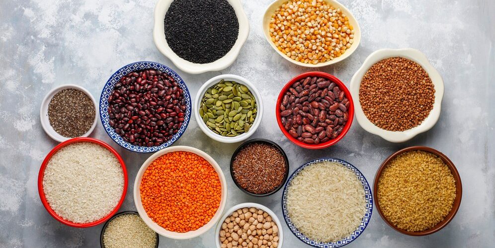 superfoods-seeds-grains-vegan-vegetarian-eating-clean-eating_114579-3939